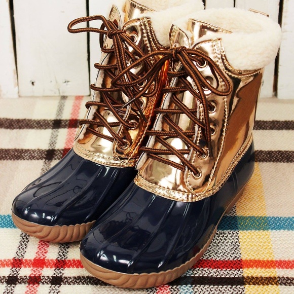Yoki Shoes - Yoki Rose Gold Sherpa Duck Boots (RUNS SMALL)